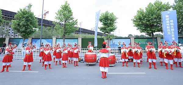 灞桥区迎十四运倒计时100天健步走活动成功举办(图5)